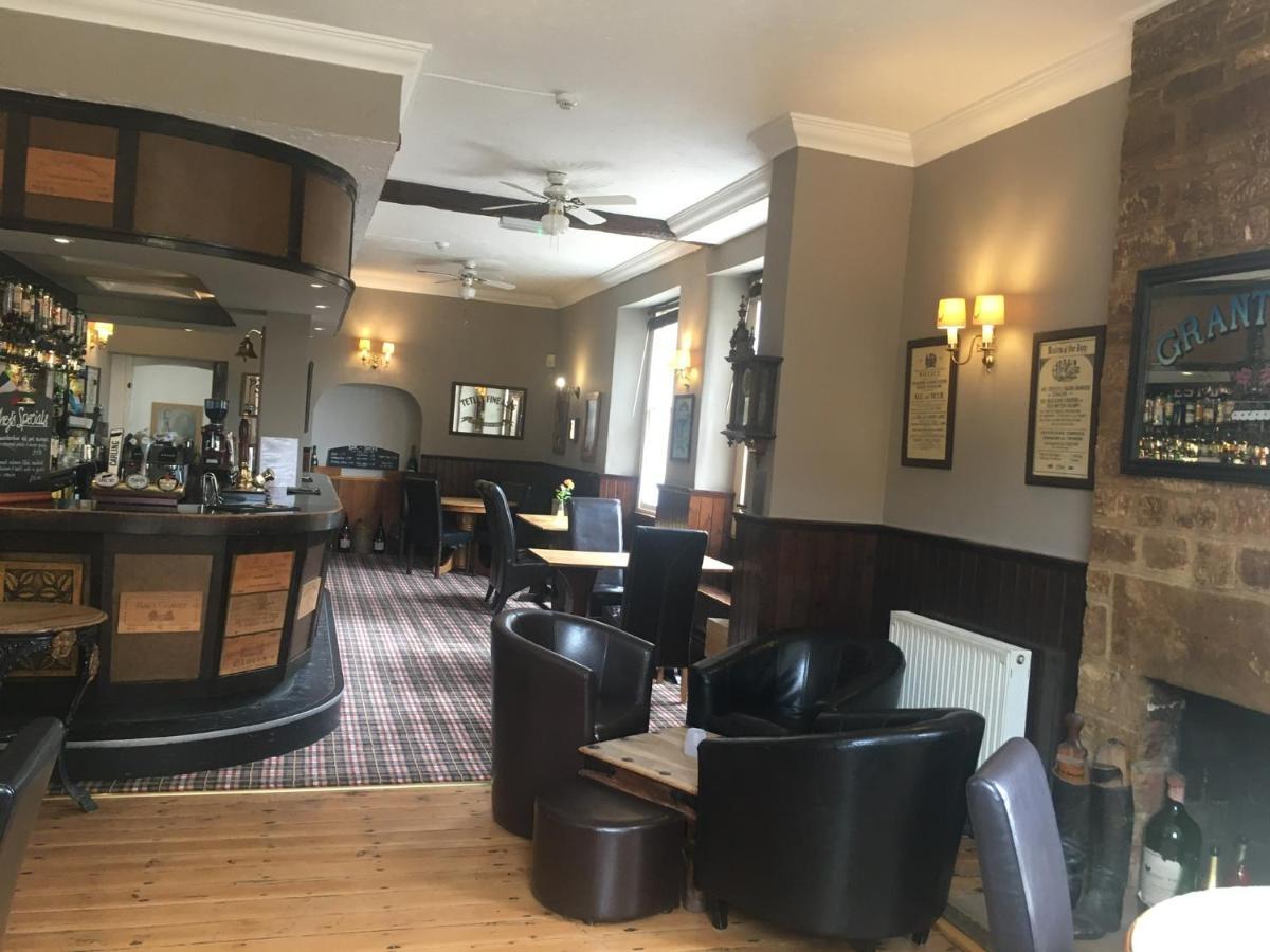 The White Hart Hotel Martock Bagian luar foto