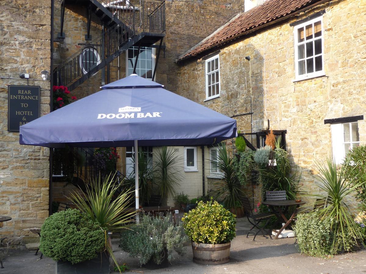 The White Hart Hotel Martock Bagian luar foto